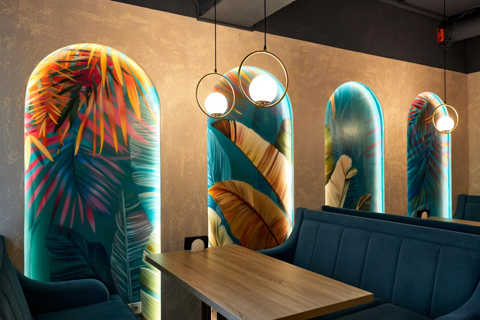 Enhance your salon's ambiance with trendy wallpaper patterns