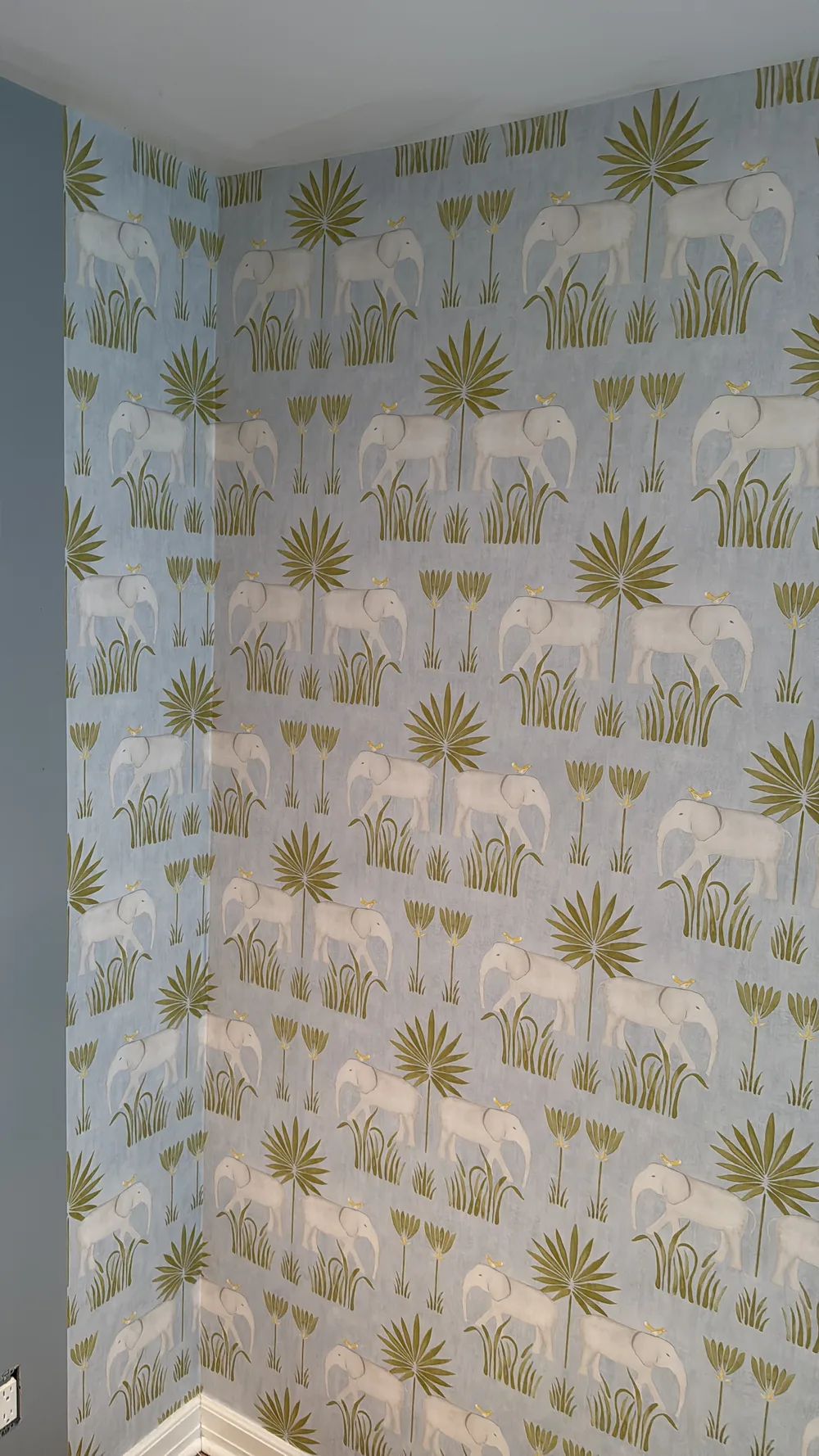 Residential wallpaper installation project by RCP Wallpaper