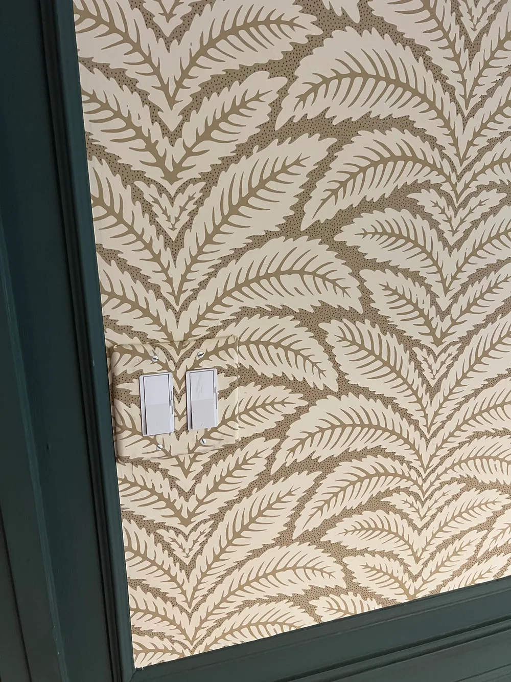 Residential wallpaper installation project by RCP Wallpaper