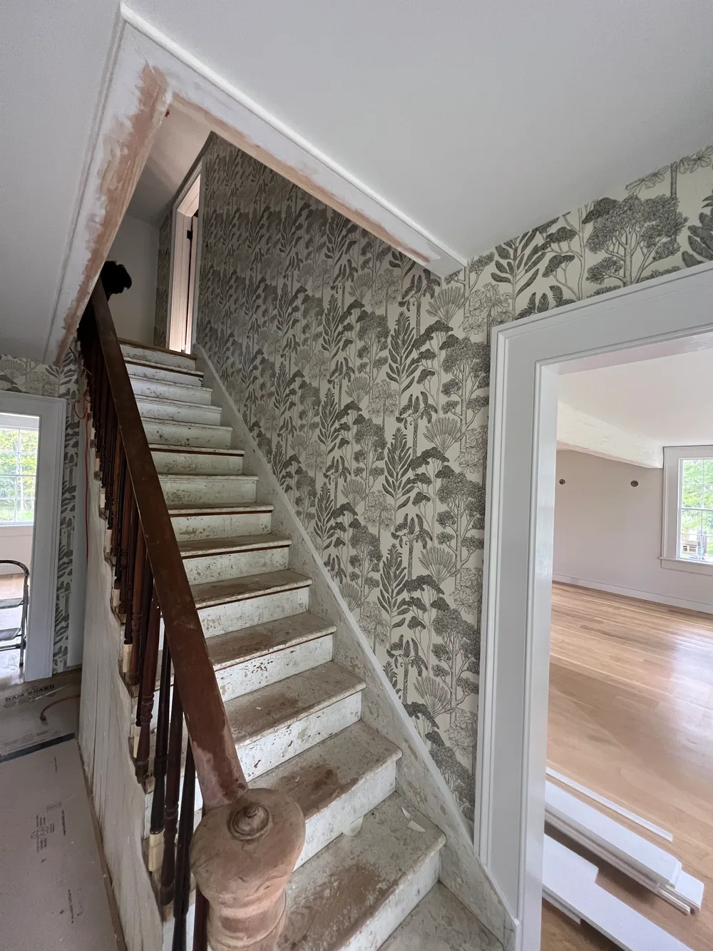 Residential wallpaper installation project by RCP Wallpaper