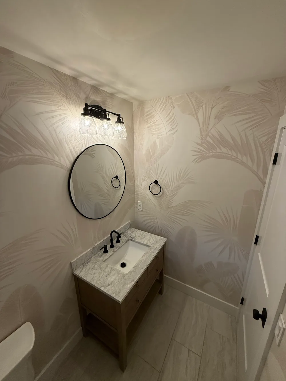 Residential wallpaper installation project by RCP Wallpaper