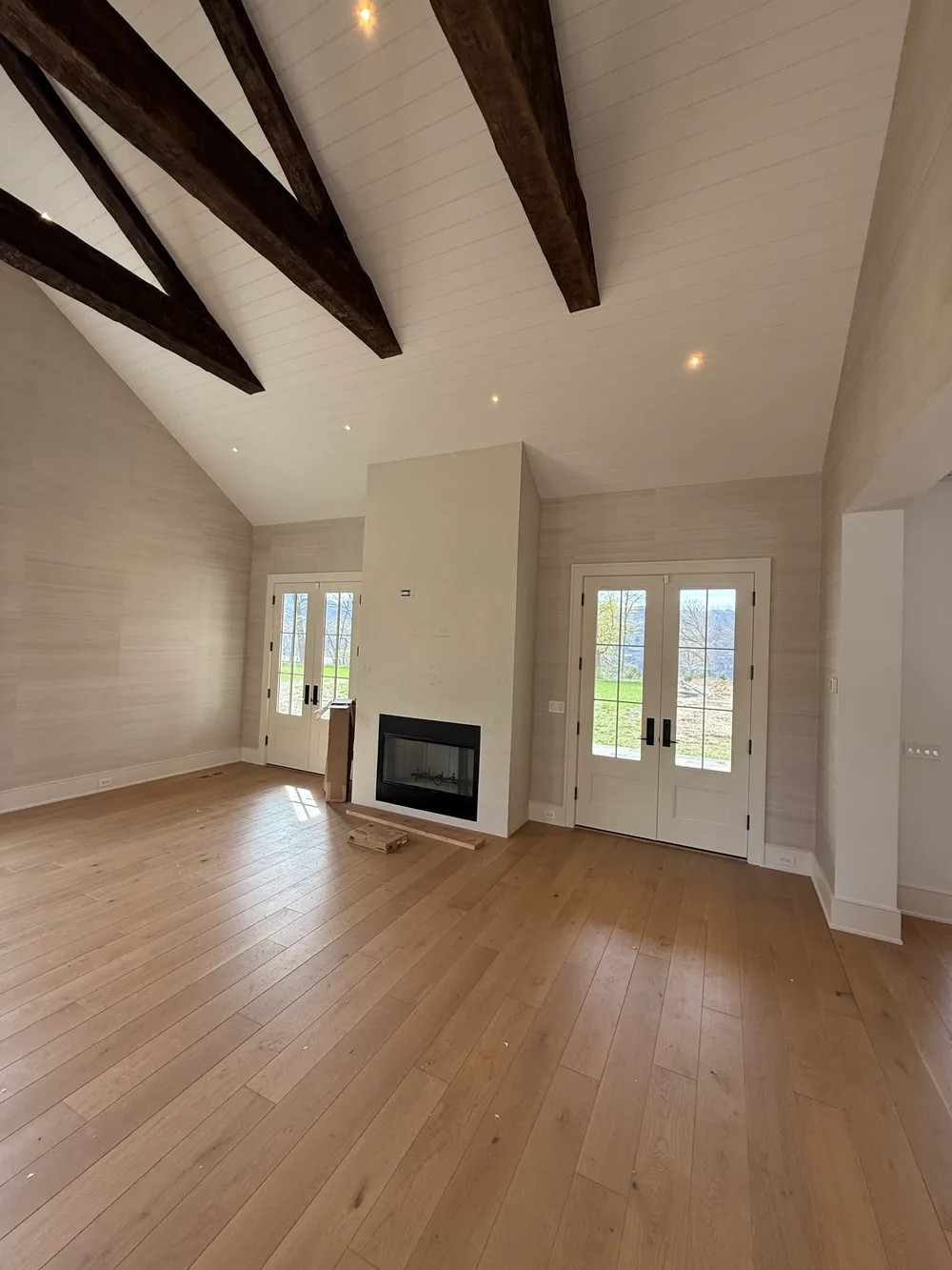 Residential wallpaper installation project by RCP Wallpaper